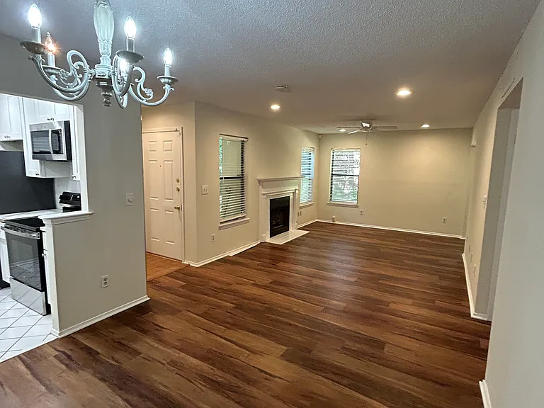 2108 Huntingdon Chase — Photo 1