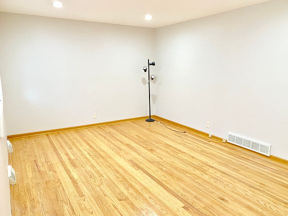 5th image of 4740 Church St #B