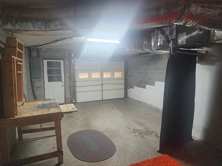 1810 N Main St — Photo 12