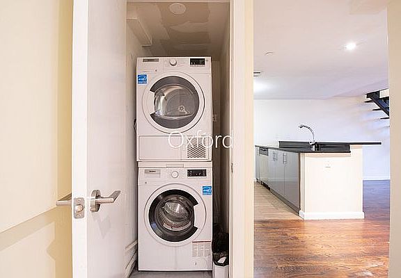 3rd image of 294 McGuinness Blvd #2