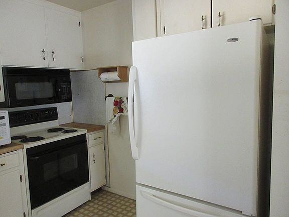 5th image of 732 W Lennox St
