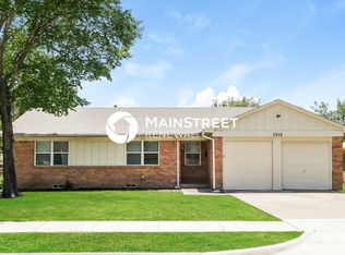 2928 Mark Twain Dr, Farmers Branch, TX 75234