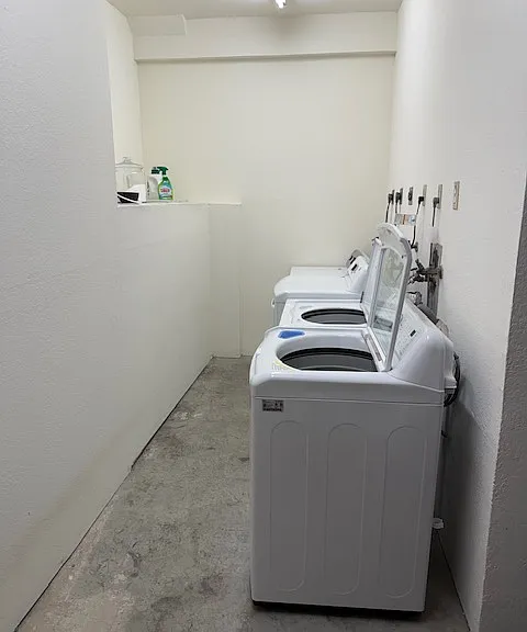 1063 Carolina St — Photo 25