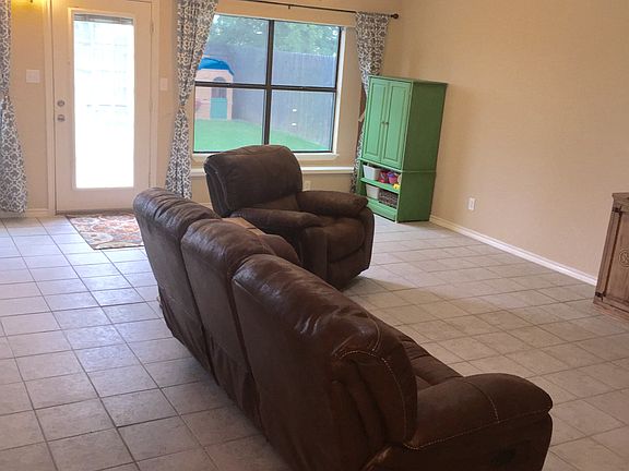5th image of 2021 Parkside Dr