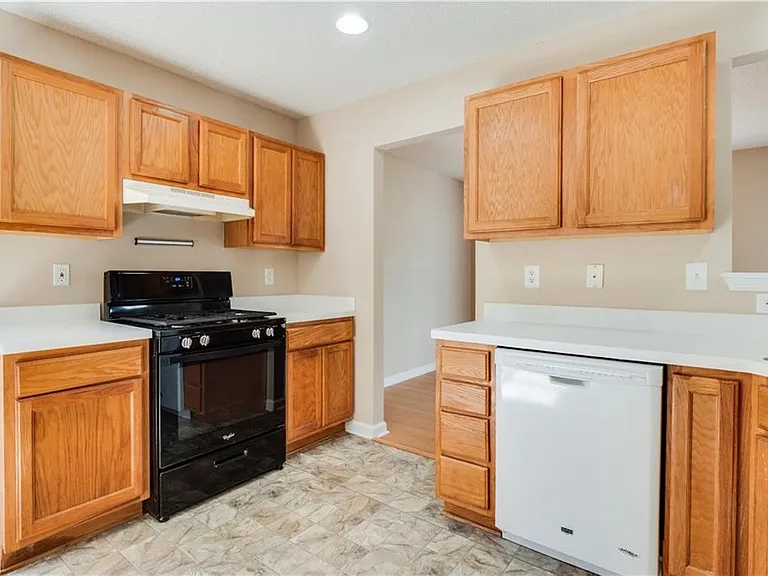 4209 Zephyrhills Dr NW — Photo 12