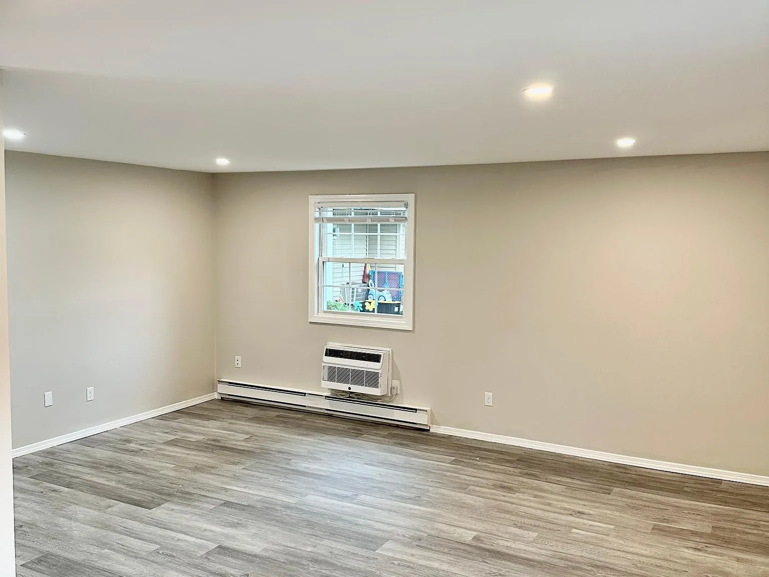 2 bed, 1.5 bath, 1000 sqft, $2,450 — Photo 4