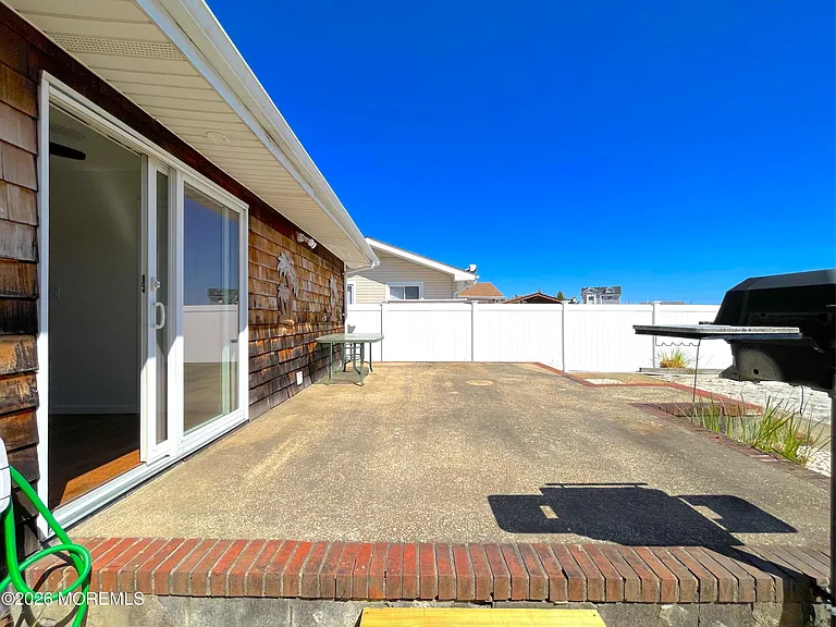 1813 Capstan Dr — Photo 23