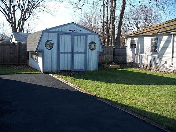 Shed & Driveway
