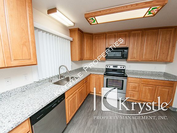 3rd image of 149 Chapman Ct