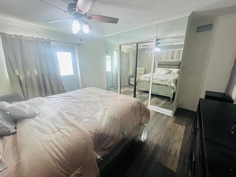 6840 SW 16th Ct — Photo 5