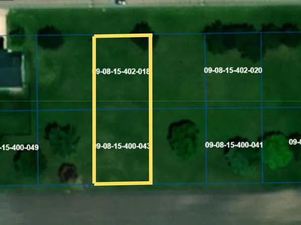 232 E Cypress St, Canton, IL 61520