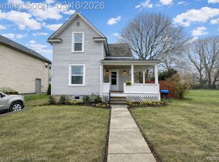 162 Perkins St, Pontiac, MI 48342