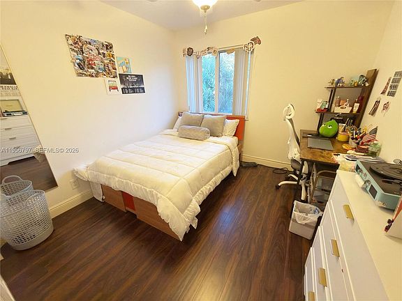 5th image of 1122 SW 158th Ave #0