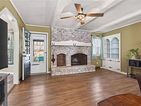 2nd image of 412 Warhawks Rd