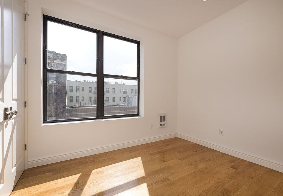 1st image of 329 Lincoln Pl APT 5R