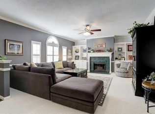 1333 El Camino Village Dr, Houston, TX 77058