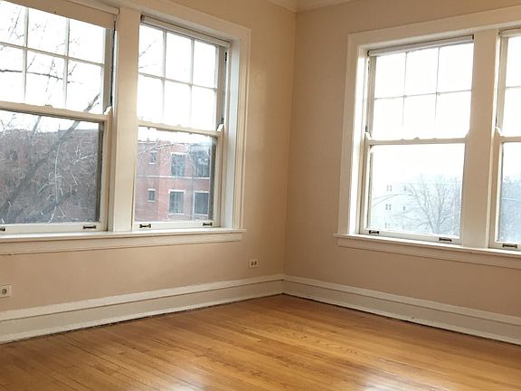 3rd image of 4506 N Ashland Ave APT 1