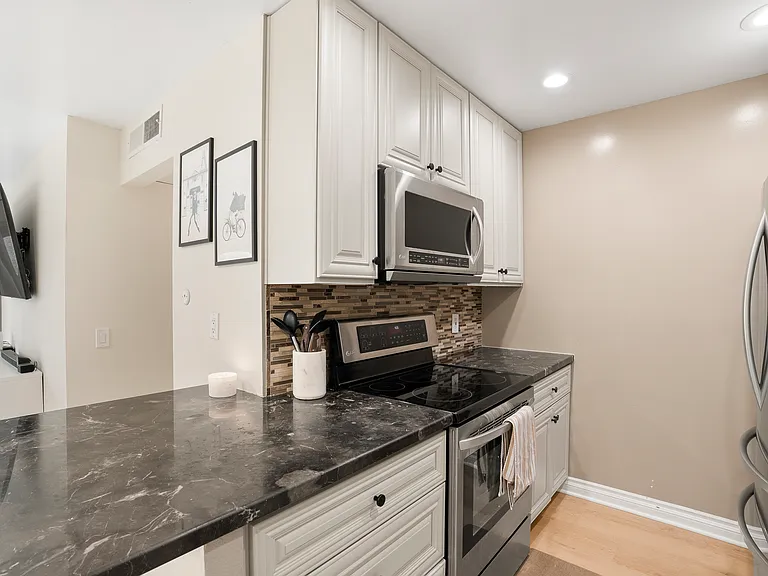 6202 Friars Rd #204 — Photo 12