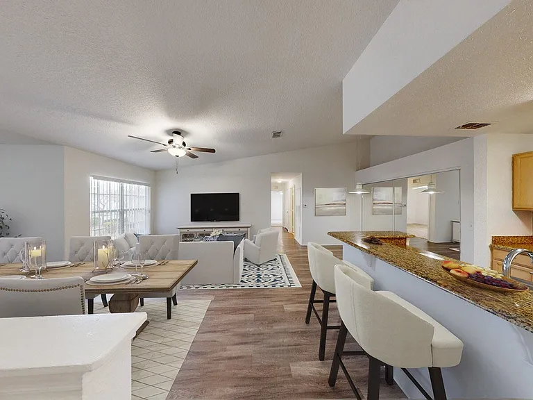 Enterprise Cove Apts — Photo 3