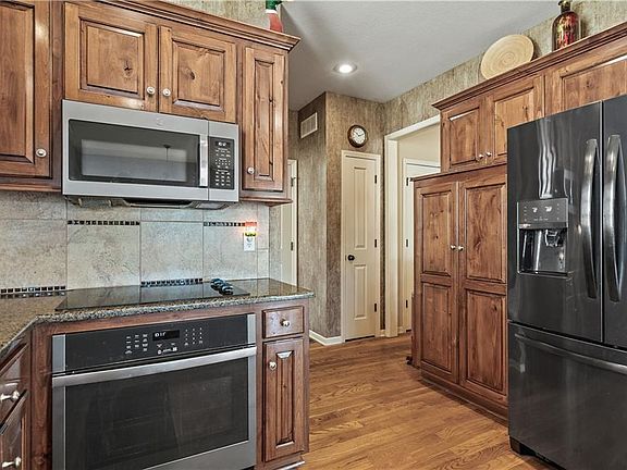 5th image of 8651 N Allenton Ave