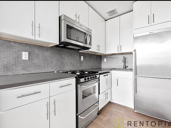 5th image of 155 Meserole St #401B