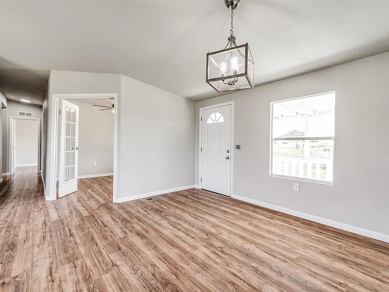 3501 Meadow Vista Cir — Photo 4