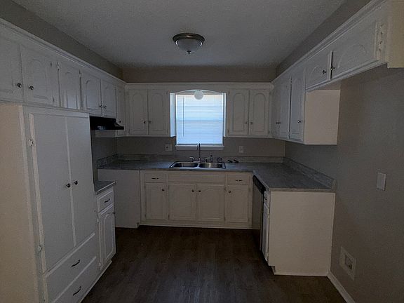 4th image of 5412 S Huddleston Dr