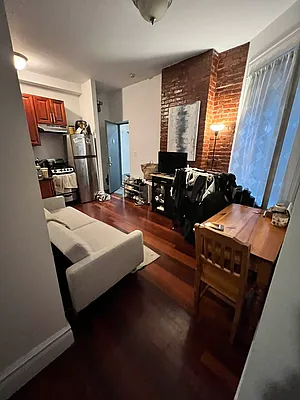Rented by Manhattan Dwelling Corporation | media 2