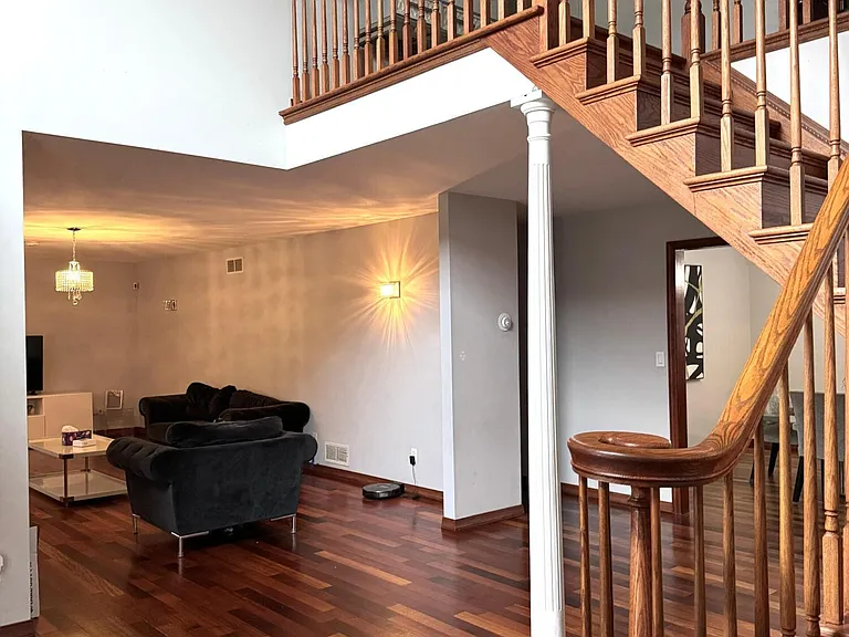 1902 Westfield St — Photo 7