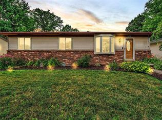 35701 Willis Ct, Clinton Township, MI 48035
