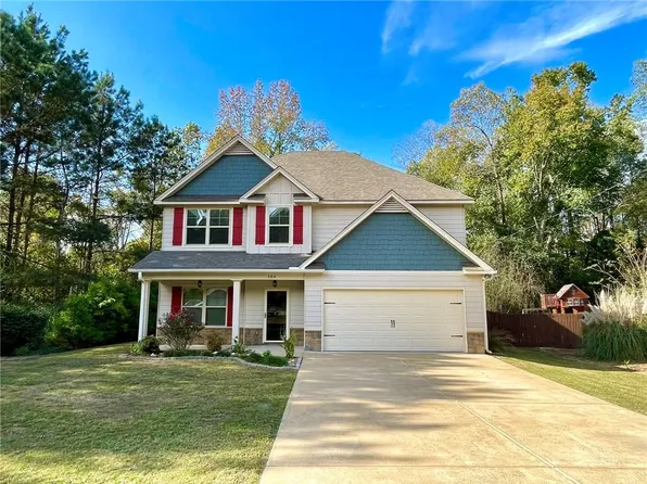 184 Running Bear Dr, Smiths Station, AL 36877