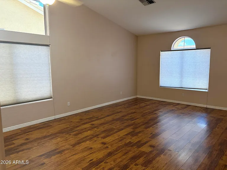 16229 S 12th Pl — Photo 2