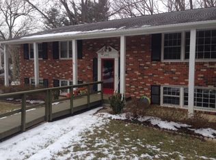 4302 Hillyer St, Fairfax, VA 22032