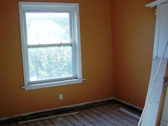 5th image of 6625 N Lakewood Ave #3C