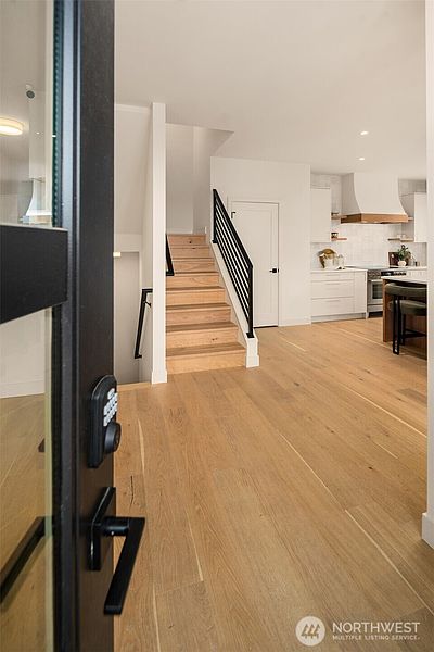 5th image of 454 NE 40th Street