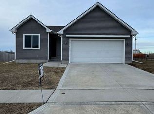3214 Locust St SW, Bondurant, IA 50035