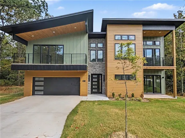 29 Eastleigh Cir, Bella Vista, AR 72714