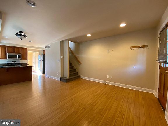 4th image of 444 Washington Ave