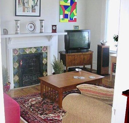 2nd image of 3014 Steiner St