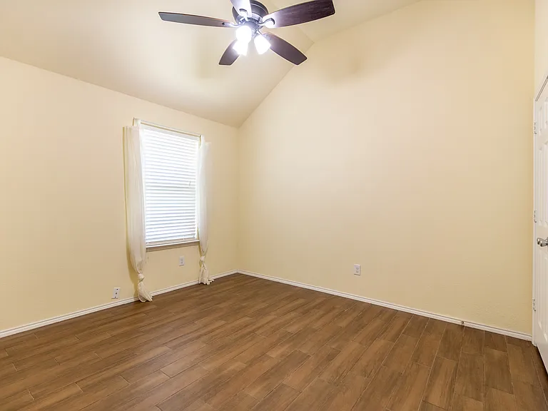 1912 Christopher Creek Dr — Photo 13