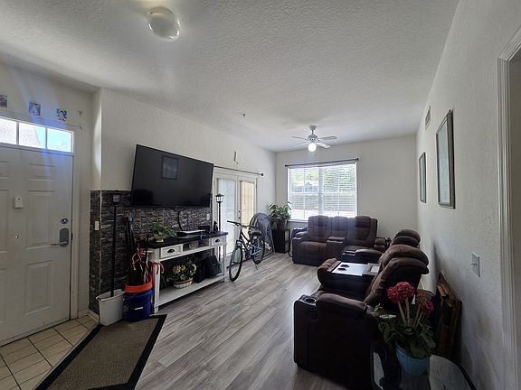 5th image of 4013 Venetian Bay Dr APT 108