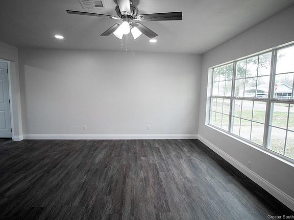 5th image of 3022 Louisiana Ave