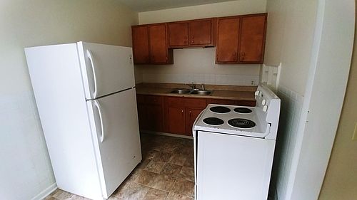3rd image of 4411 Leacourt Dr