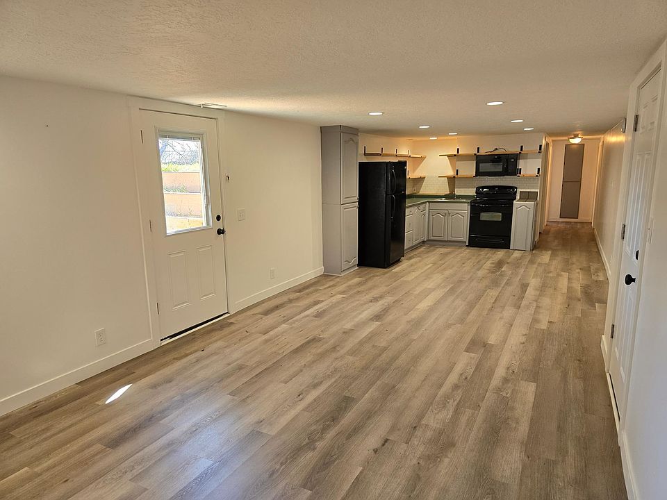 1st image of 10565 S Featherwood Dr #Basement