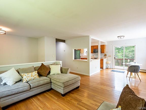 5th image of 23 Lakeview Drive