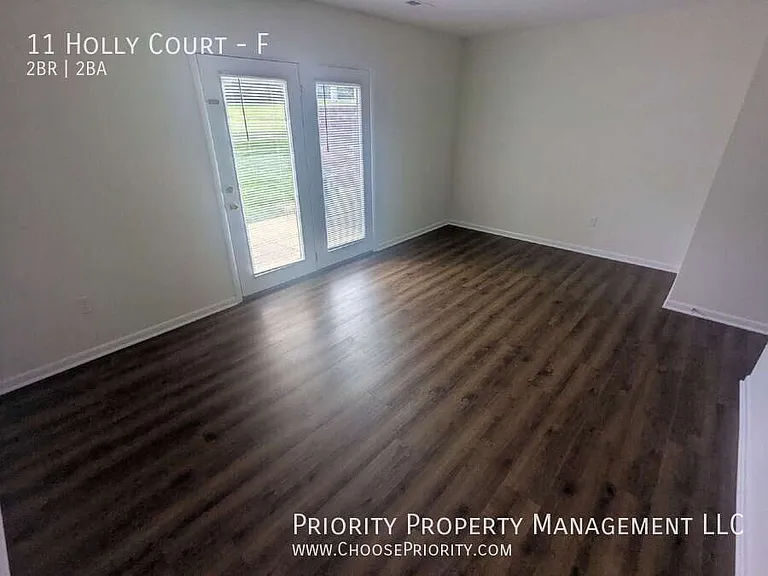 11 Holly Ct #F — Photo 7