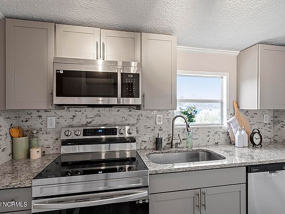 4th image of 117 Tinderwood Drive