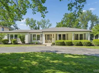 10 Spoede Woods Dr, Saint Louis, MO 63141