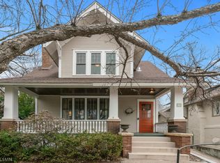 208 Victoria St S, Saint Paul, MN 55105