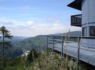 400 Hyatt Hts, Crescent City, CA 95531